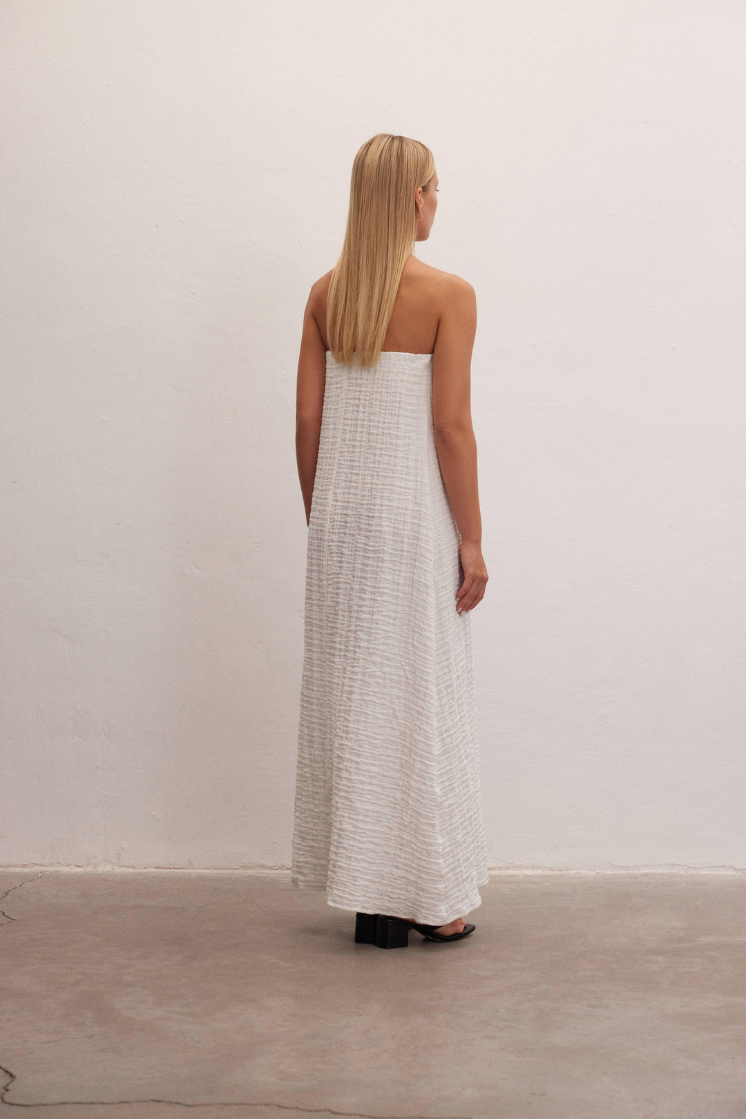 Zephyr | Textured Strapless Dress